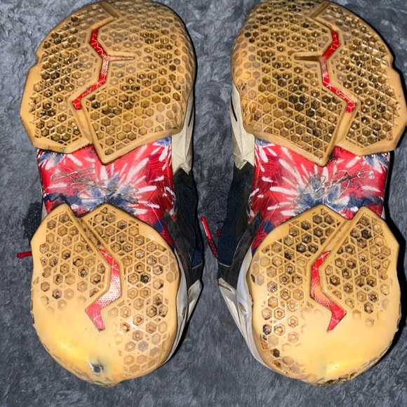 Nike Lebron 11 Independence Day - Picture 4 of 5